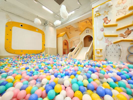荃灣2000尺 小朋友PARTY ROOM 大型波波池，滑梯，沙池，彈床 👼🏻 Little One 👼🏻