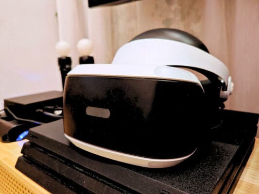 商廈簡約日系親子場地，鄰近旺角市中心 🌸Flowery🌸 地區：旺角 面積：約750尺 適合：30人以內 地址：旺角(近登打士街) (旺角或油麻地地鐵站步行3-5分鐘) 旺角區750呎的獨立商廈Party room，專為親子及小朋友的派對設計，提供包場租用，無需與他人共享場地。 兒童區鋪設了安全的兒童地墊，並配備多款嬰兒和幼兒玩具。空間內有3.5米的波波池和大型滑梯，讓小朋友盡情放電。